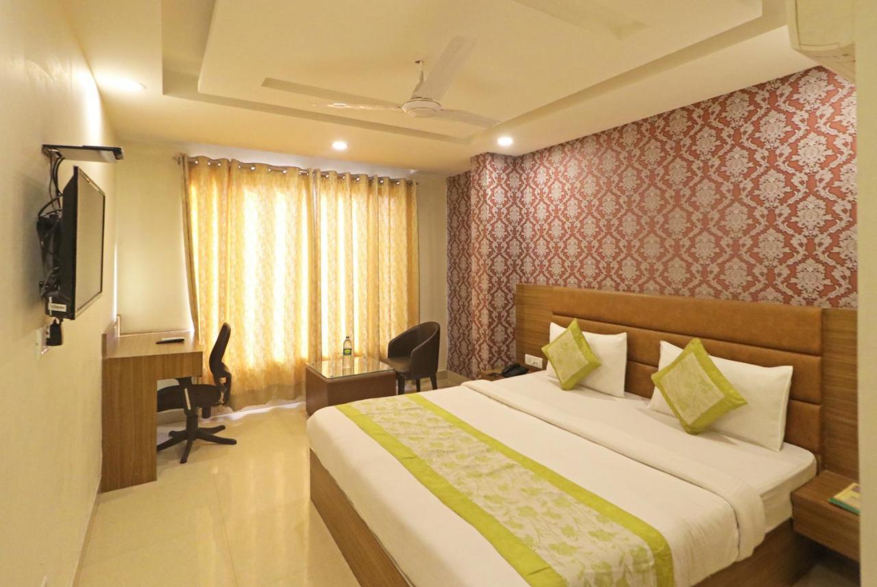 Hotel Ronit Royal Delhi Airport By D'Capitol New Delhi Eksteriør billede