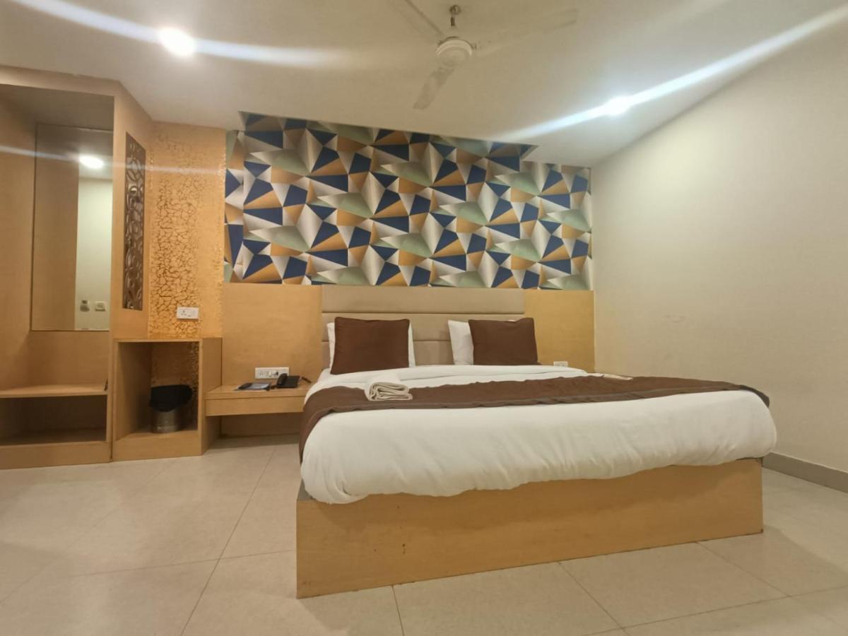 Hotel Ronit Royal Delhi Airport By D'Capitol New Delhi Eksteriør billede