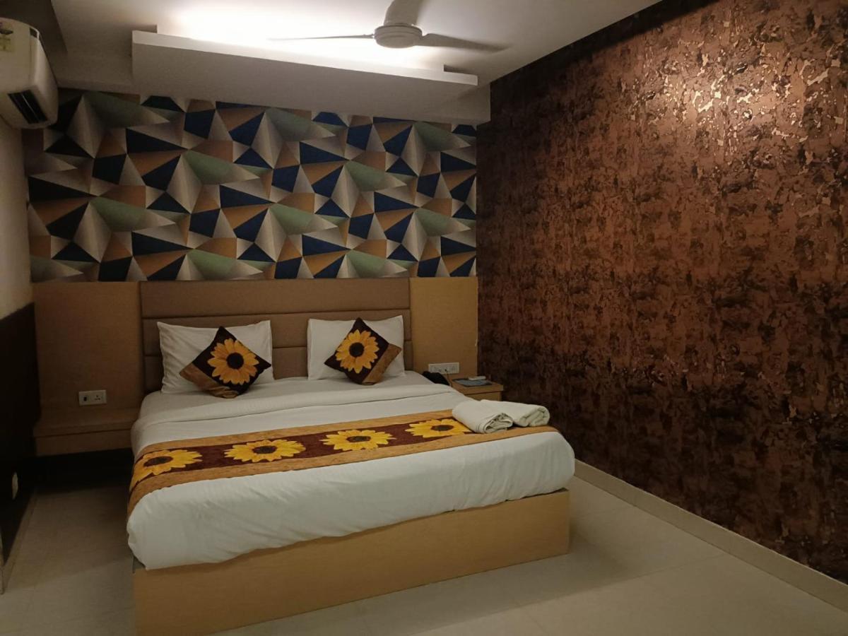 Hotel Ronit Royal Delhi Airport By D'Capitol New Delhi Eksteriør billede
