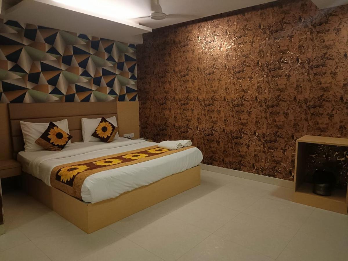 Hotel Ronit Royal Delhi Airport By D'Capitol New Delhi Eksteriør billede