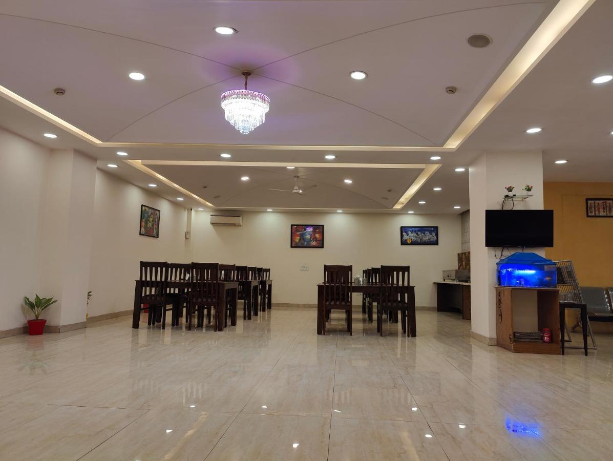 Hotel Ronit Royal Delhi Airport By D'Capitol New Delhi Eksteriør billede