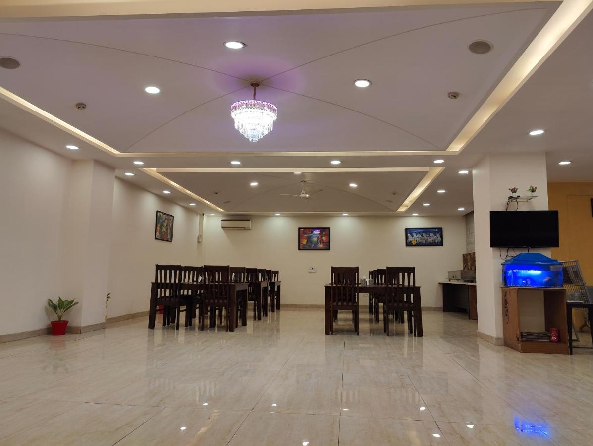 Hotel Ronit Royal Delhi Airport By D'Capitol New Delhi Eksteriør billede