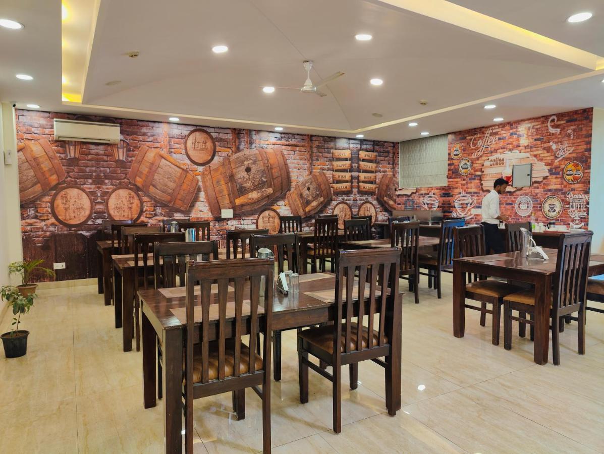 Hotel Ronit Royal Delhi Airport By D'Capitol New Delhi Eksteriør billede