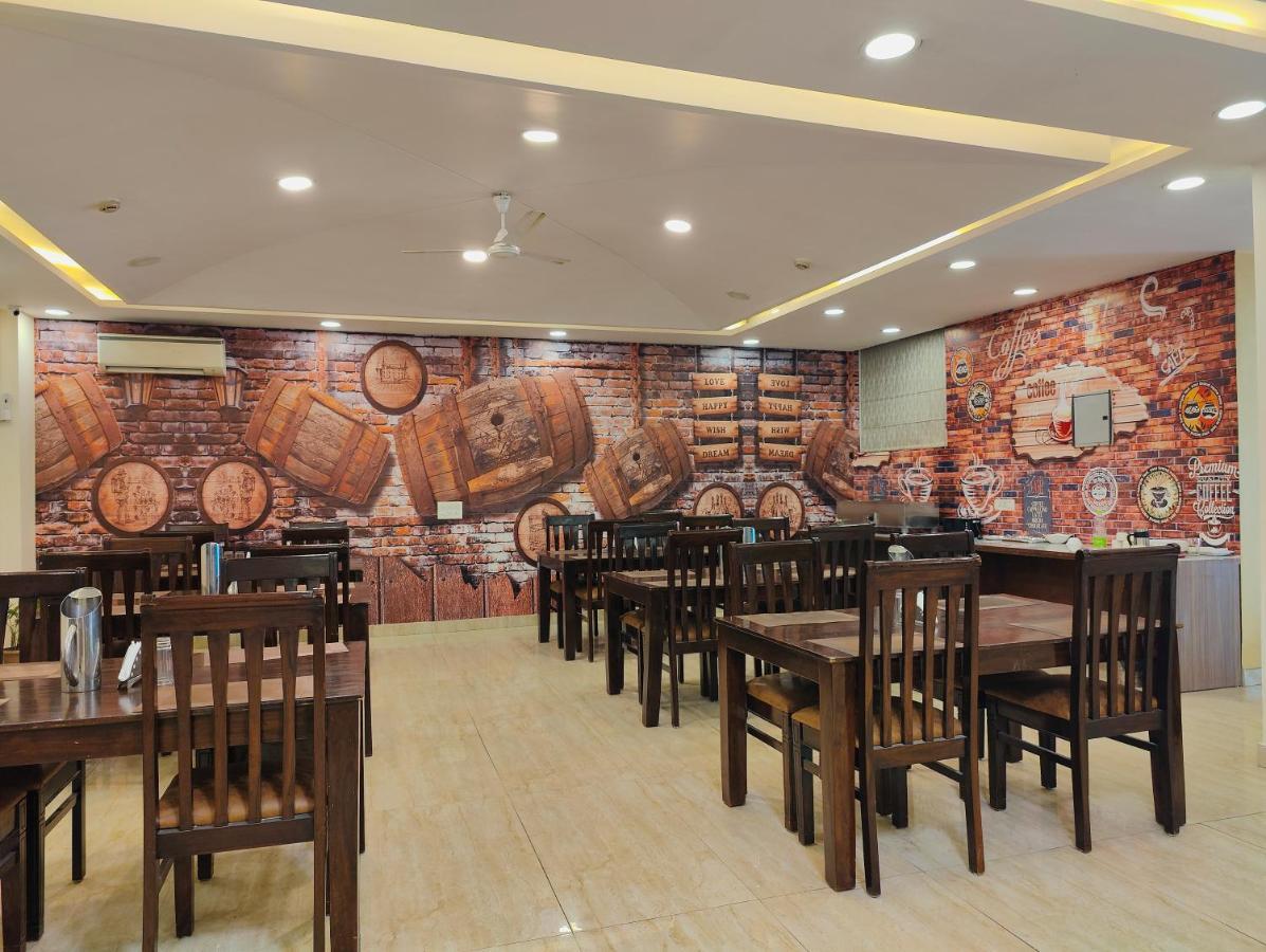 Hotel Ronit Royal Delhi Airport By D'Capitol New Delhi Eksteriør billede