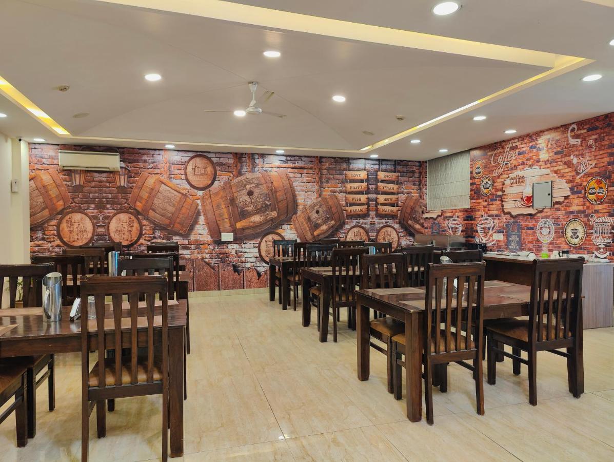 Hotel Ronit Royal Delhi Airport By D'Capitol New Delhi Eksteriør billede