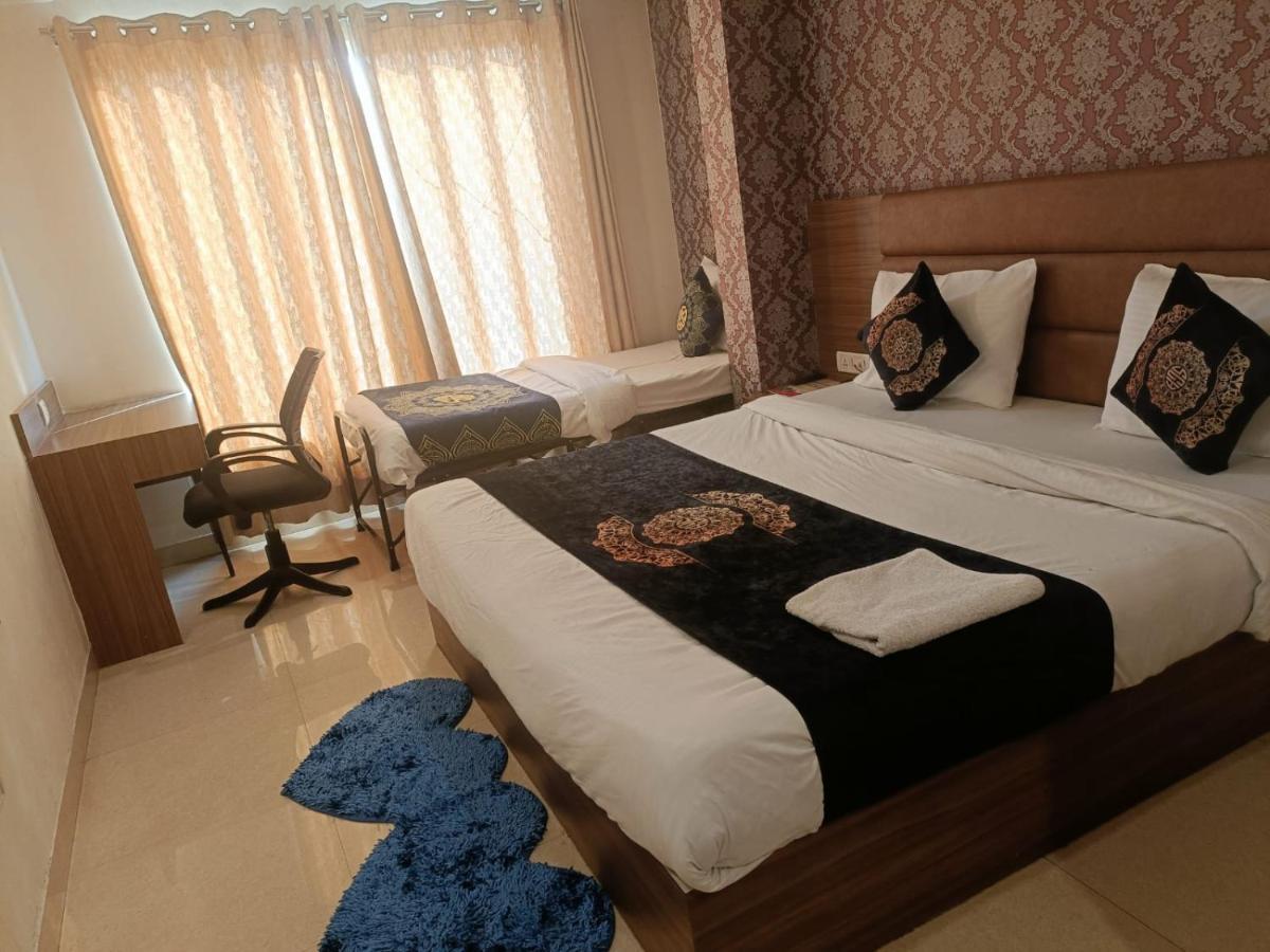 Hotel Ronit Royal Delhi Airport By D'Capitol New Delhi Eksteriør billede