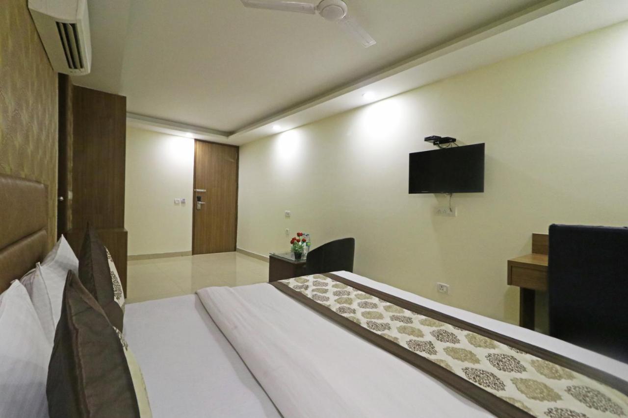 Hotel Ronit Royal Delhi Airport By D'Capitol New Delhi Eksteriør billede