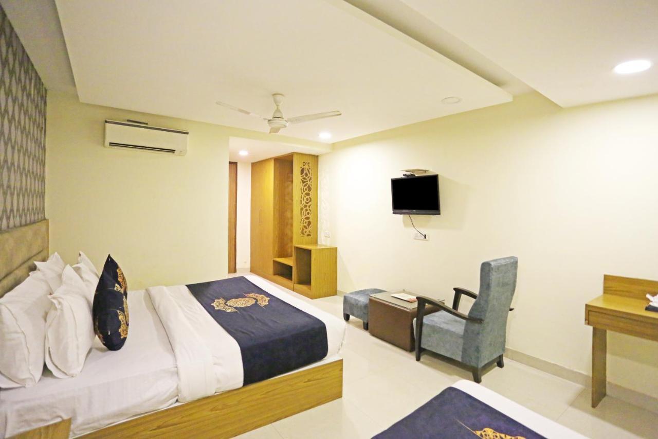 Hotel Ronit Royal Delhi Airport By D'Capitol New Delhi Eksteriør billede
